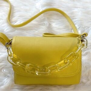 Scoop Crossbody Bag with Resin Chain chartreuse